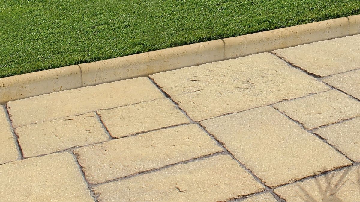 SEMMELROCK Bradstone Old Town obrubník 60 x 4 x 15 cm