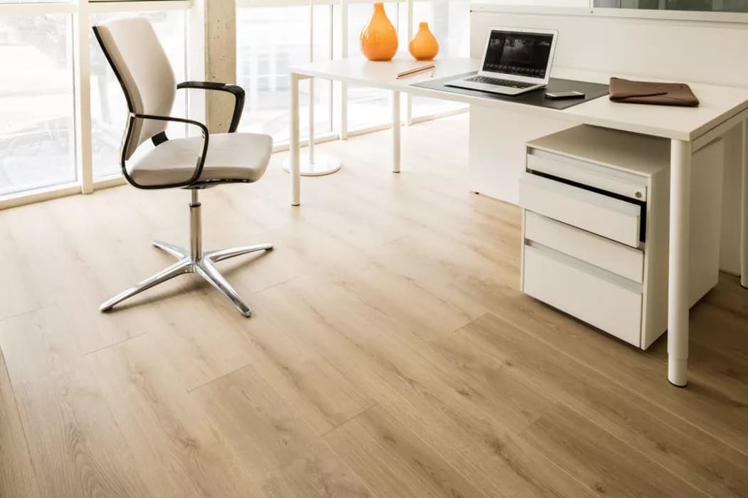 Laminátová plovoucí podlaha Kaindl Natural Touch Standard K4420 RI Dub Evoke Classic V4 spára