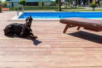 CS BETON Zámková dlažba VALENCIA AKCE - 80 mm POVRCH Ostařený, antico - reliéfní PLAYA