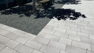SEMMELROCK Umbriano dlažba 50x25x8 cm - granit šedobílá SEMMELROCK STEIN + DESIGN