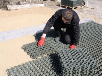 Zatravňovací tvárnice Covergrid Profi 400 černá COVERNIT