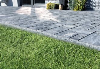 DITON Záhonový obrubník s rovnou hranou 100 × 5 × 20 cm AKCE Dláždíme slevami do 31.5.2025 | Přírodní, Černá, Červená, Hnědá, Písková, LATTE - Novinka!!!, MARMO - Novinka!!!